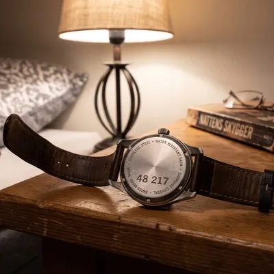 Armbåndsur med graveret nummer